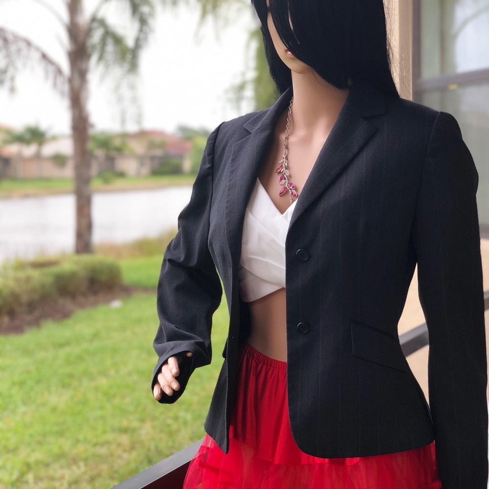 Blazer - Picture 2 of 7